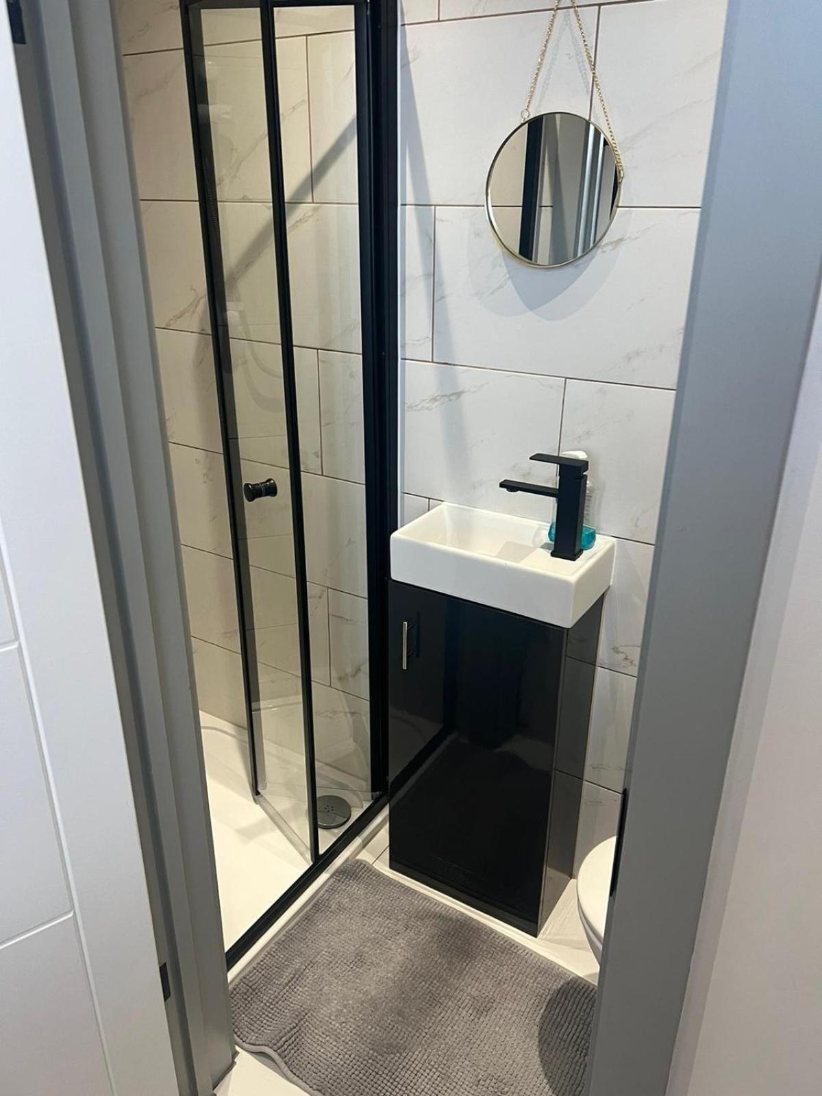 Serviced Ensuite Double - Near Greenwich Park - The O2 Arena - Nearby Transport Links To - New Cross Station - Lewisham Se14 Affittacamere *